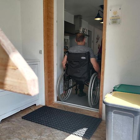 Aux D'Estaing Croises, Gite De Montagne Accessible A Tous Bagian luar foto
